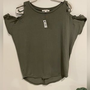 Express one eleven green top